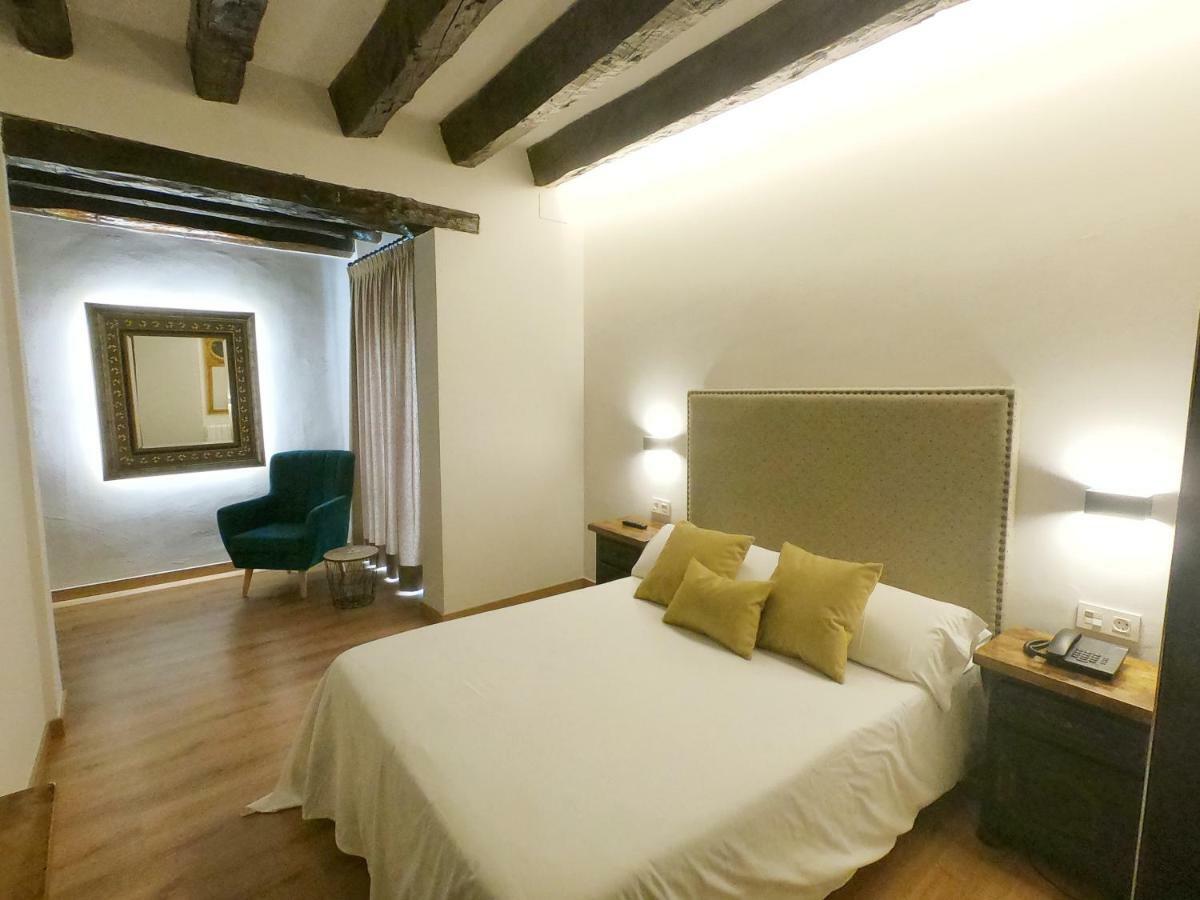 Palacio De Monjaraz อาบีลา ภายนอก รูปภาพ