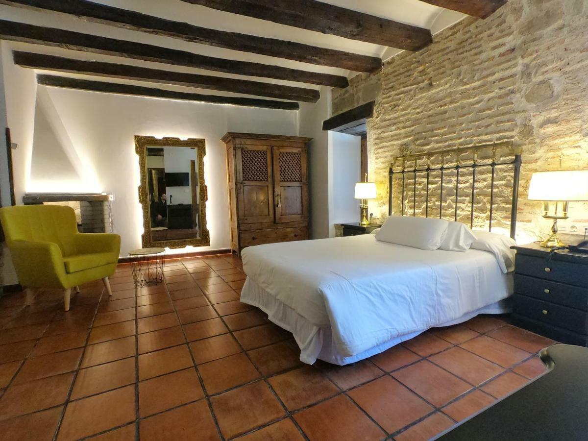 Palacio De Monjaraz อาบีลา ภายนอก รูปภาพ