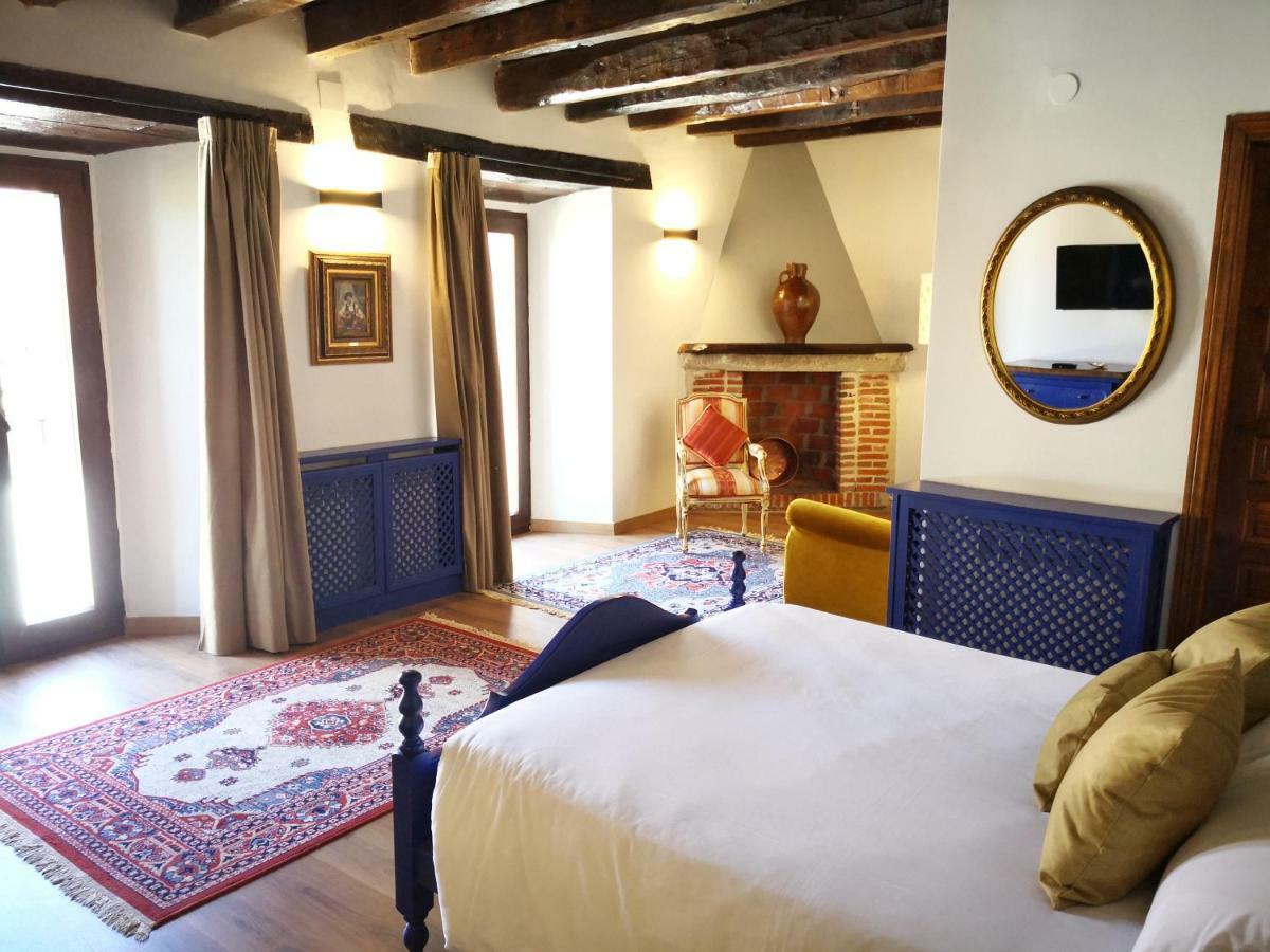 Palacio De Monjaraz อาบีลา ภายนอก รูปภาพ